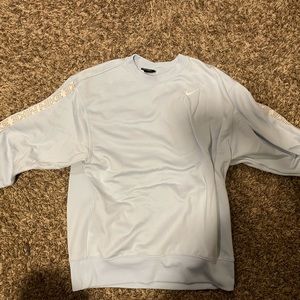 Nike crewneck xs light blue barely used